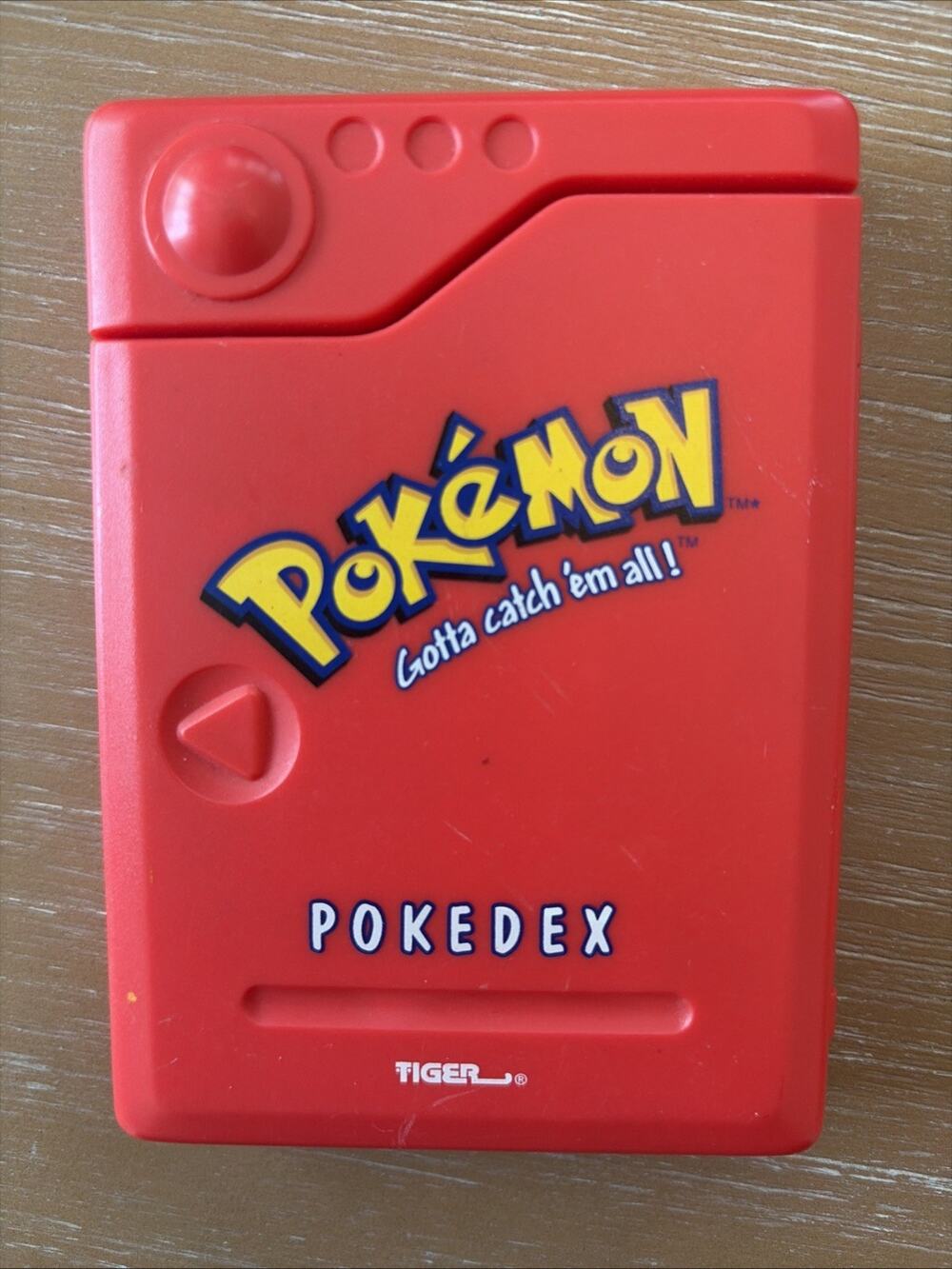Tiger Pokemon Pokedex 1998 Handheld Electronic Game